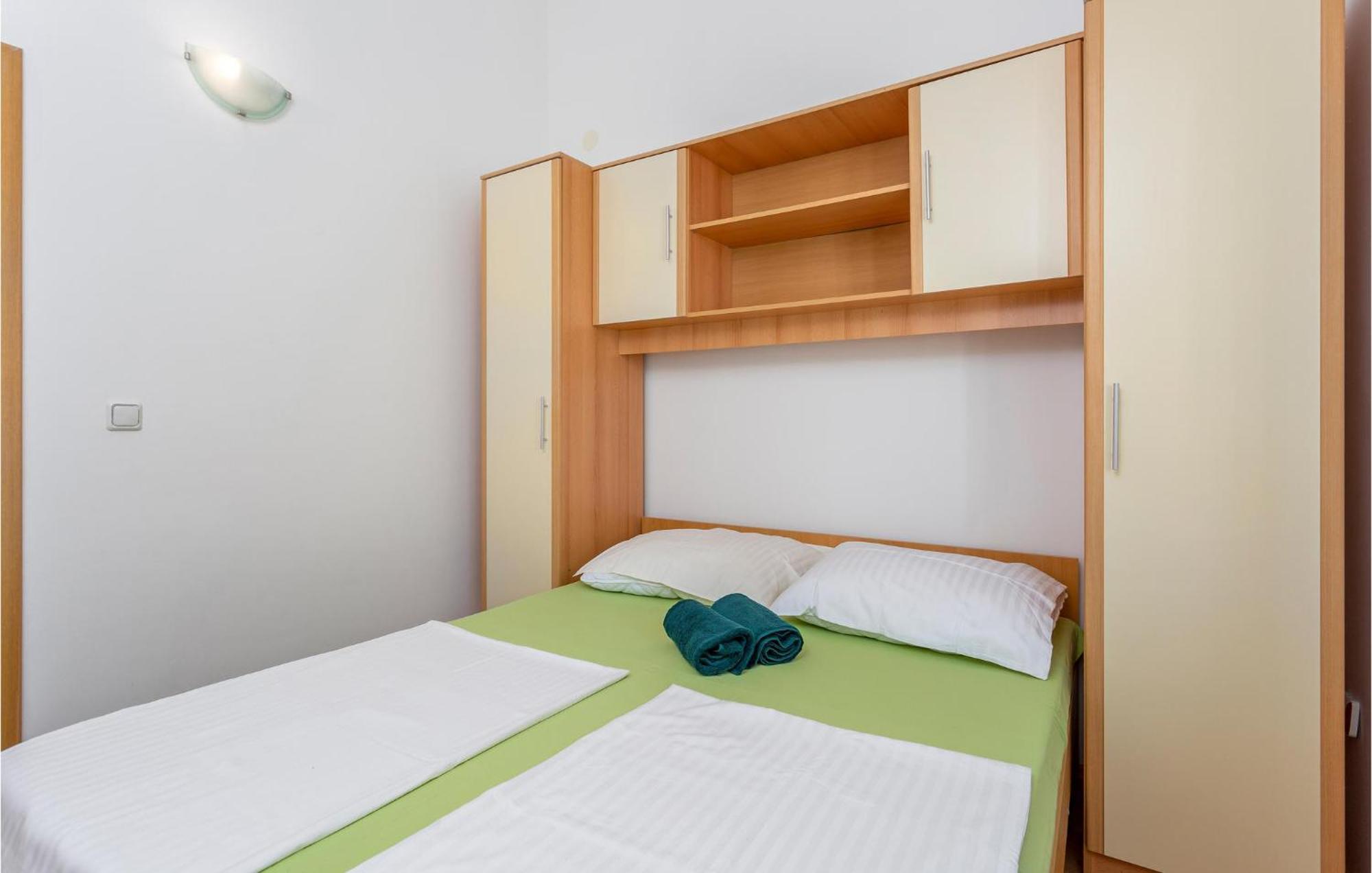 Beautiful Apartment In Krk With Kitchen Krk Town Dış mekan fotoğraf