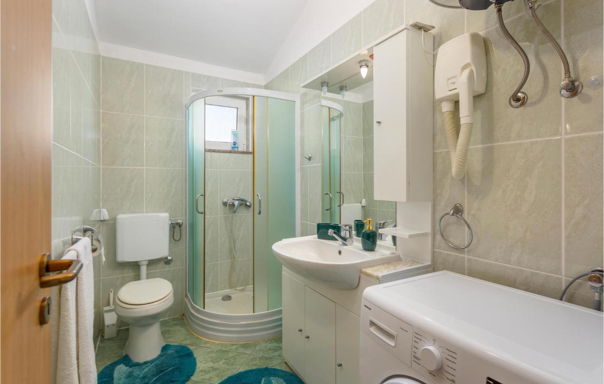 Beautiful Apartment In Krk With Kitchen Krk Town Dış mekan fotoğraf