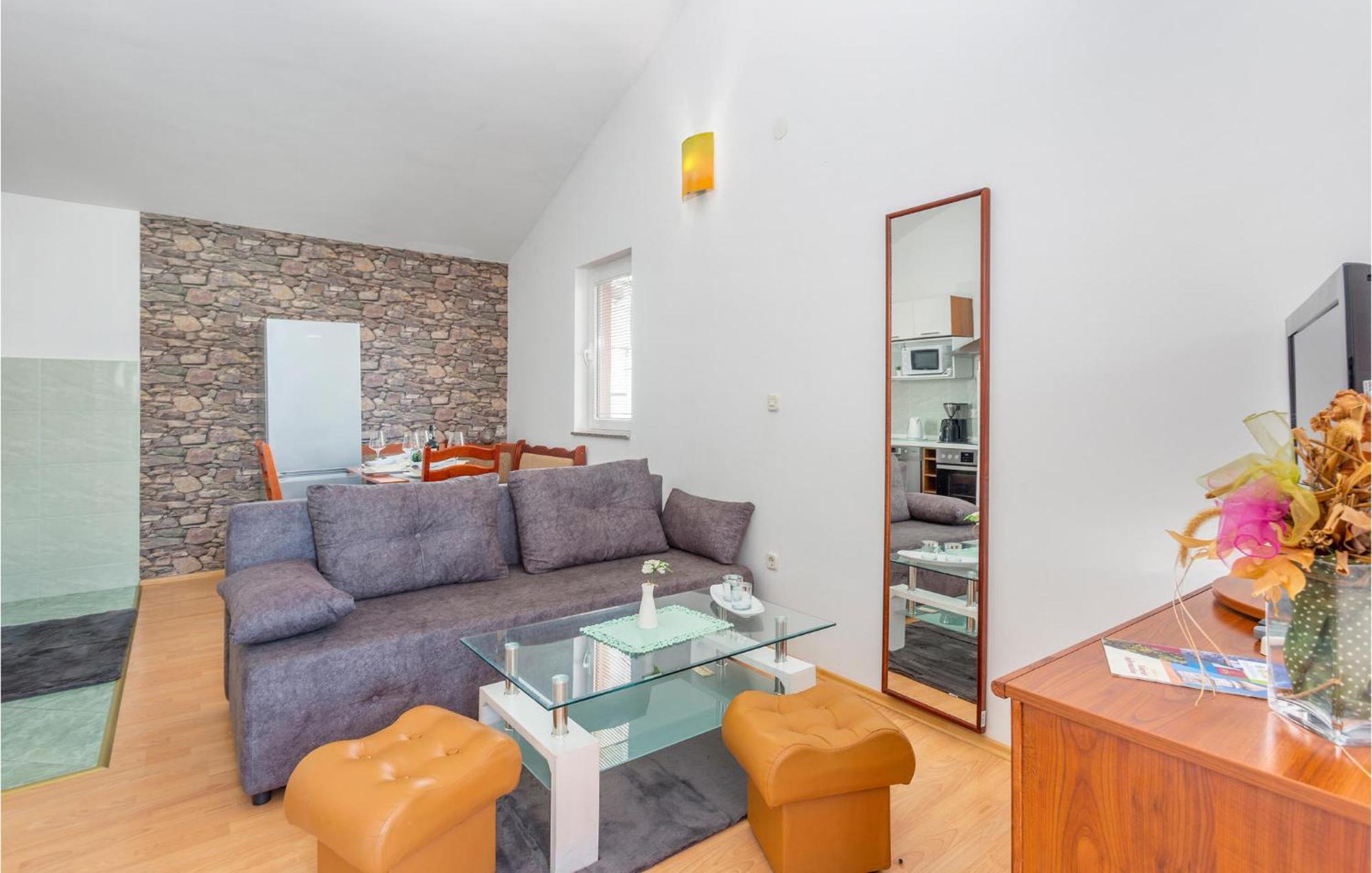 Beautiful Apartment In Krk With Kitchen Krk Town Dış mekan fotoğraf