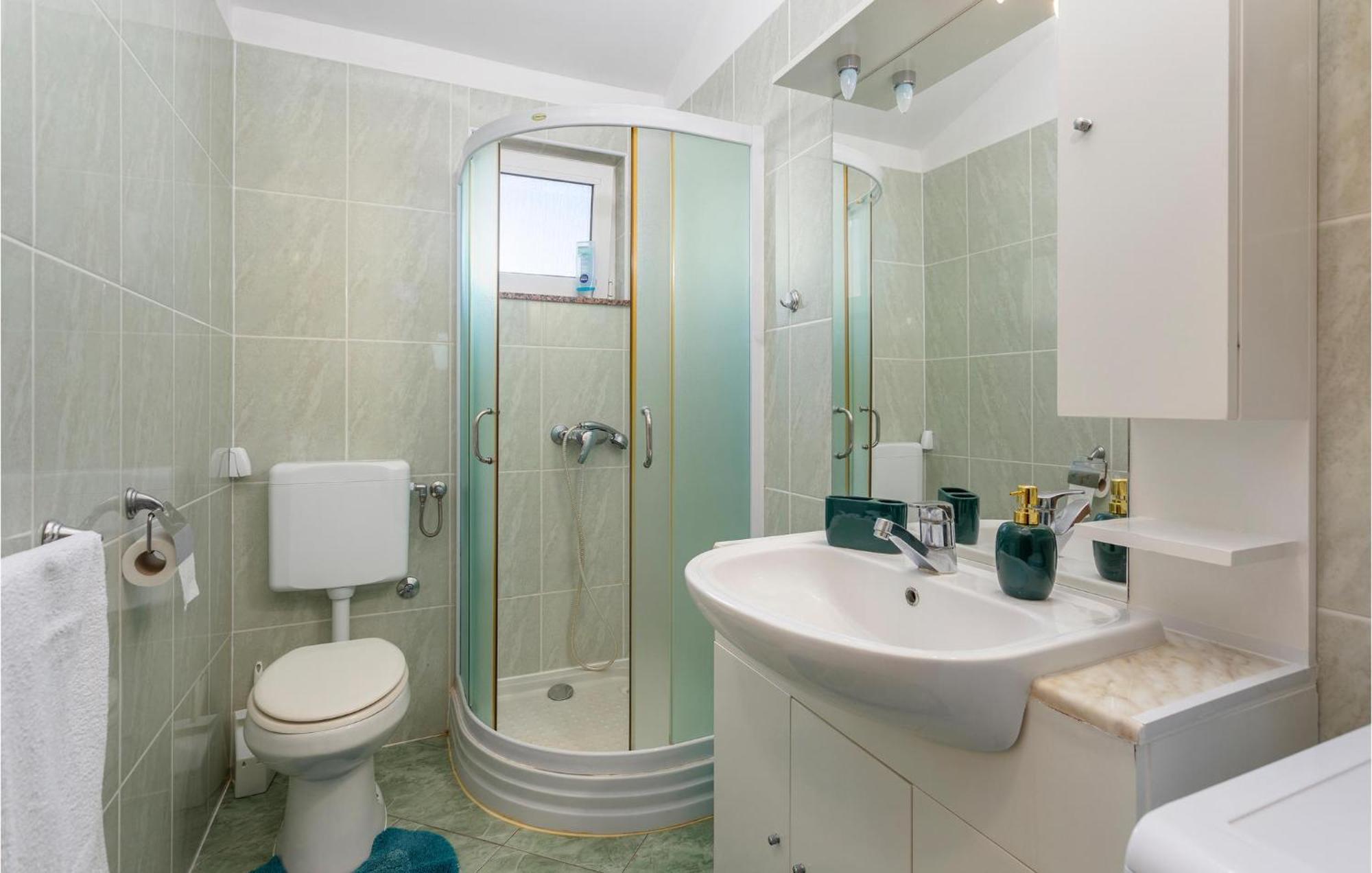 Beautiful Apartment In Krk With Kitchen Krk Town Dış mekan fotoğraf