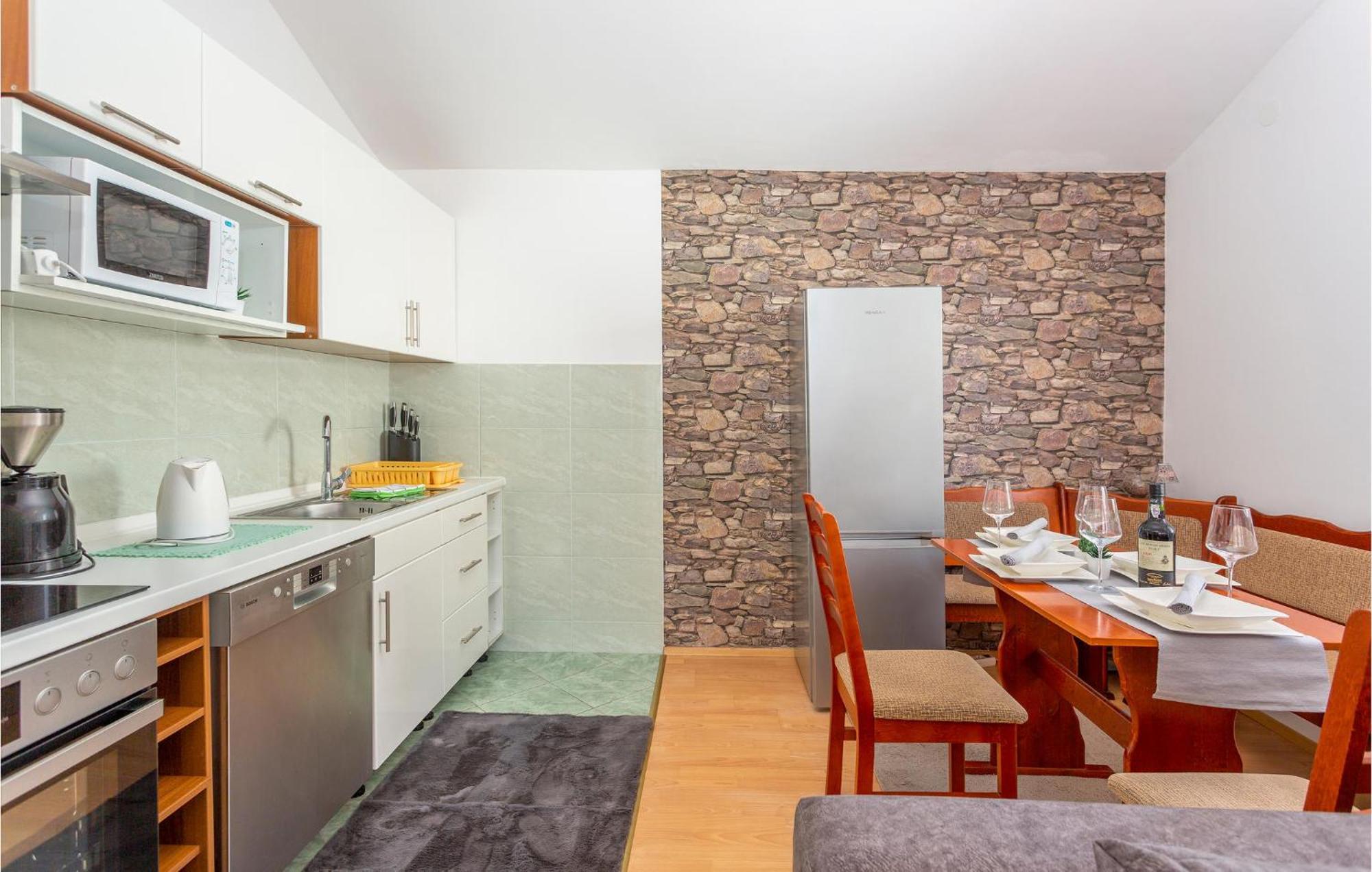 Beautiful Apartment In Krk With Kitchen Krk Town Dış mekan fotoğraf